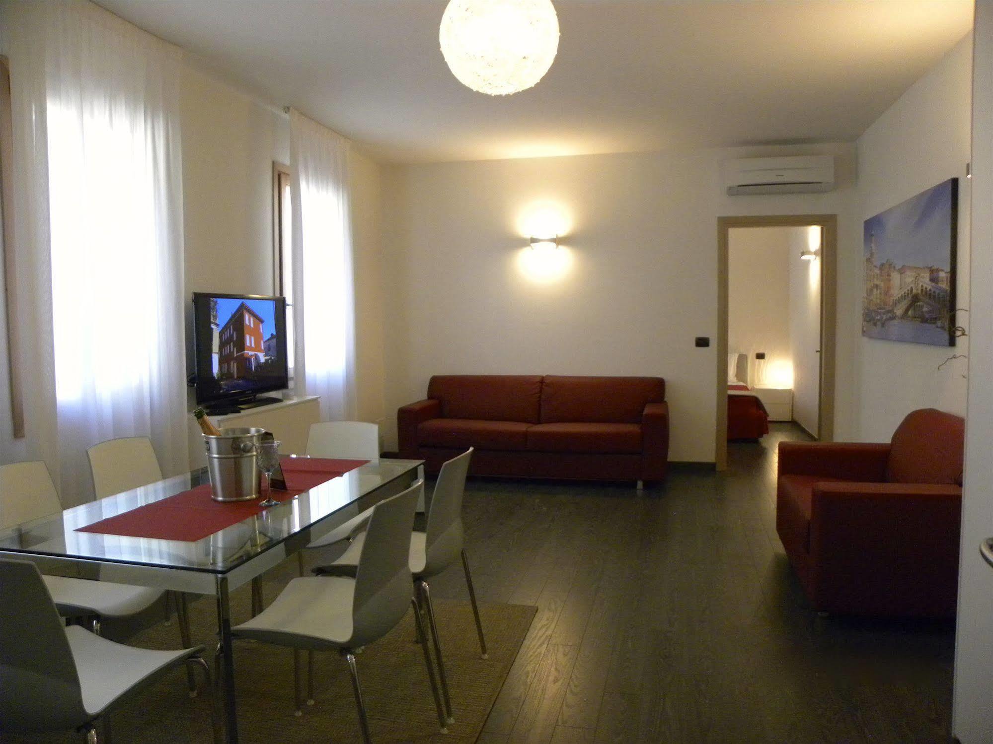 Venice Apartments Dante Μέστρε Εξωτερικό φωτογραφία