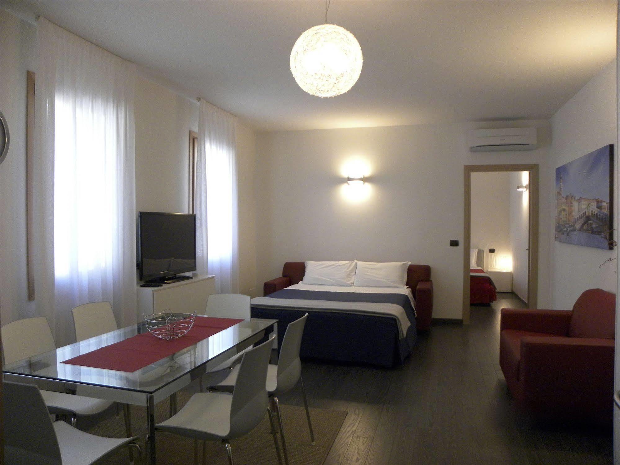 Venice Apartments Dante Μέστρε Εξωτερικό φωτογραφία