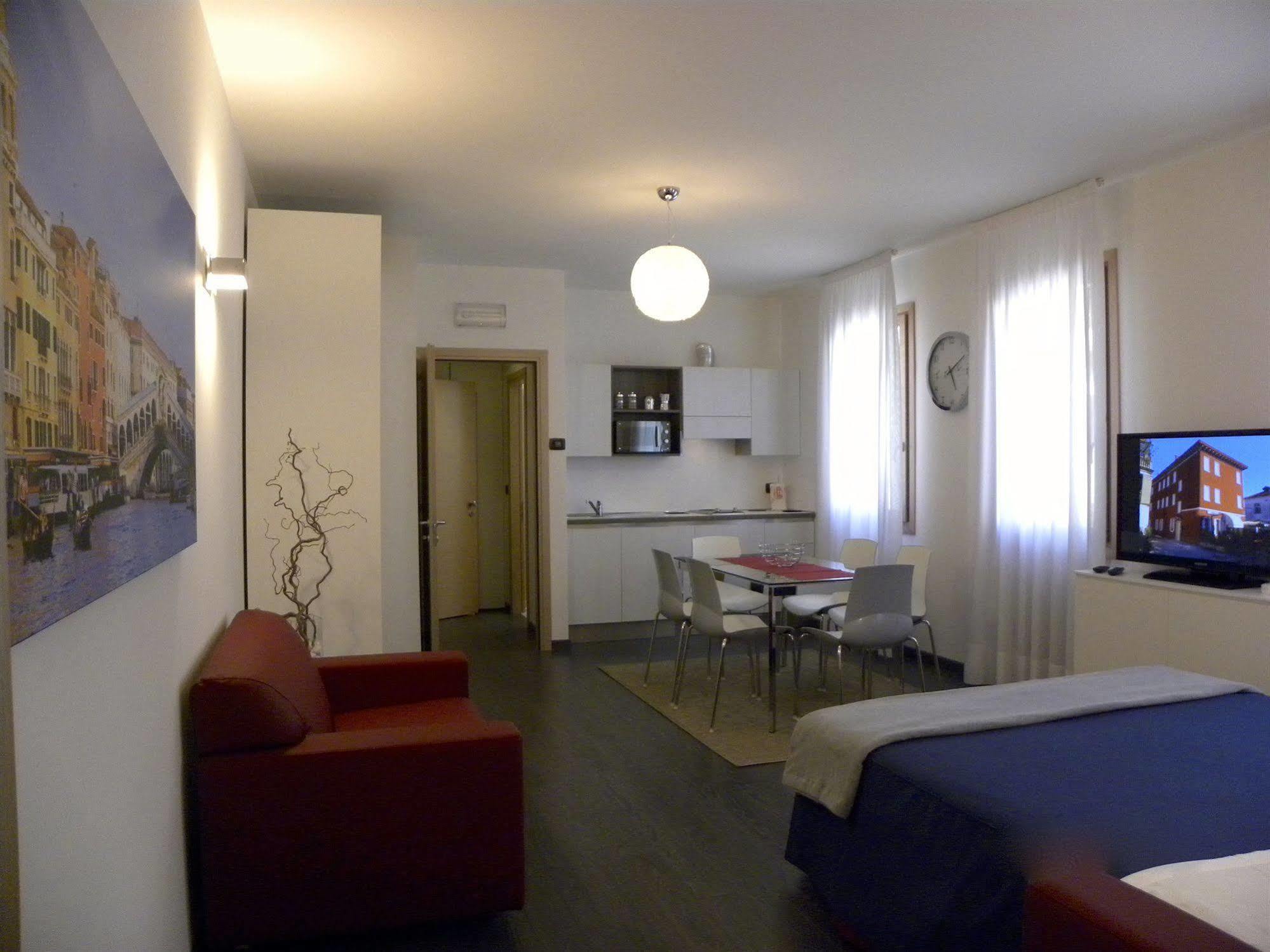 Venice Apartments Dante Μέστρε Εξωτερικό φωτογραφία